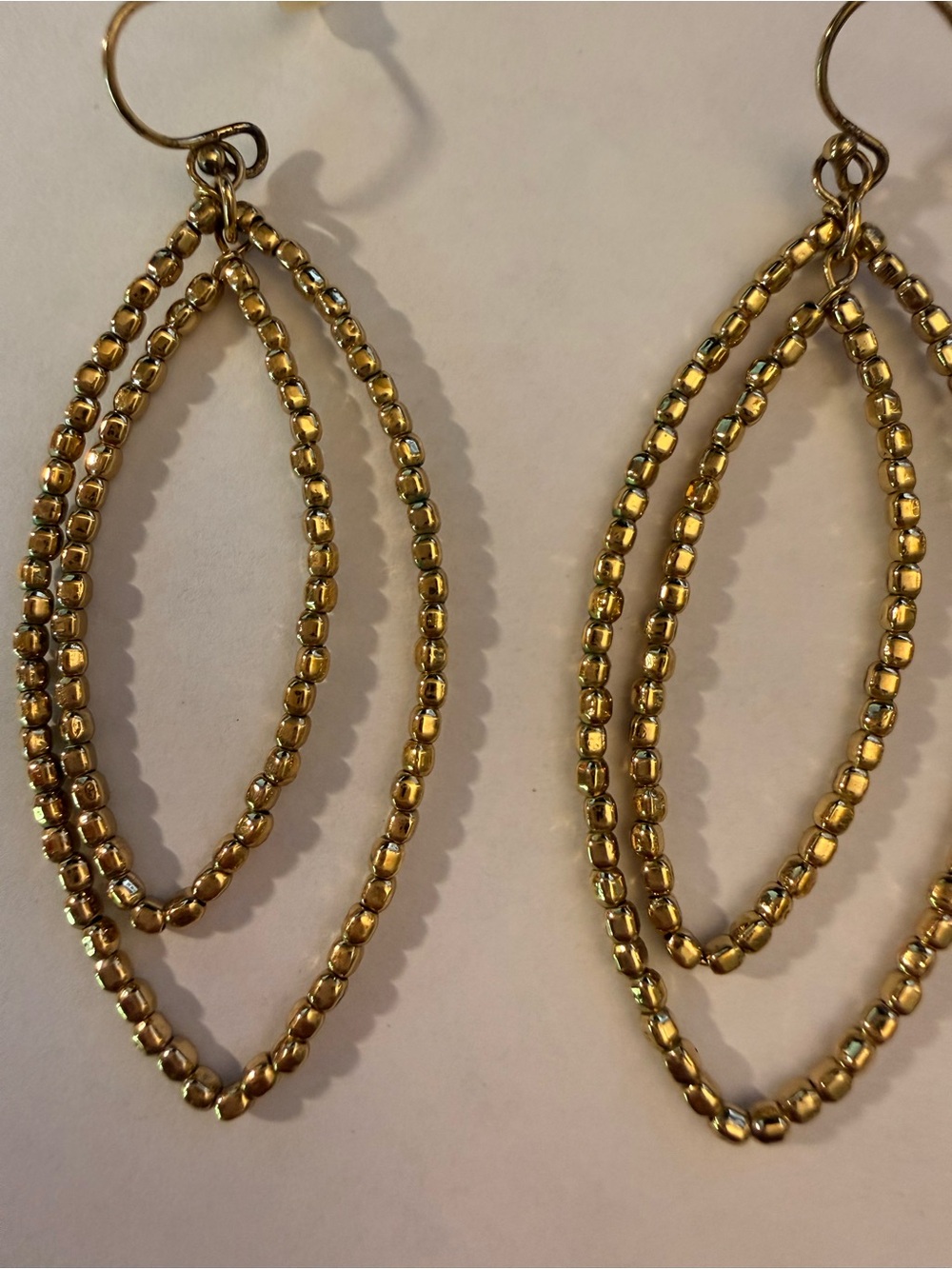 Stella & Dot Gilded Arrow Drop Earrings Gold Textured Chevron Geometric Hoops - Picture 3 of 3